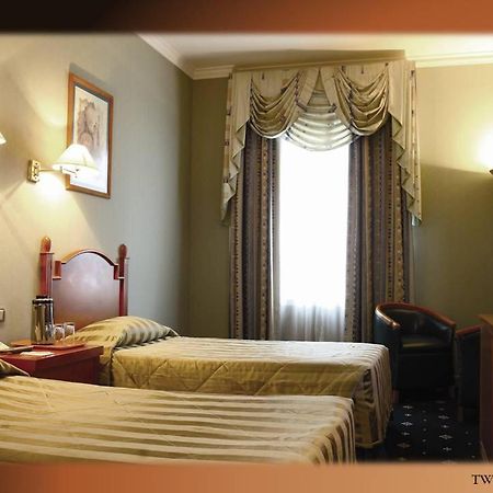 Sea View Hotel Дубай Екстериор снимка