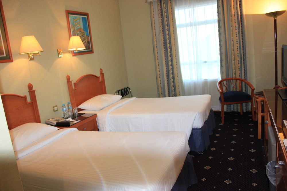 Sea View Hotel Дубай Екстериор снимка