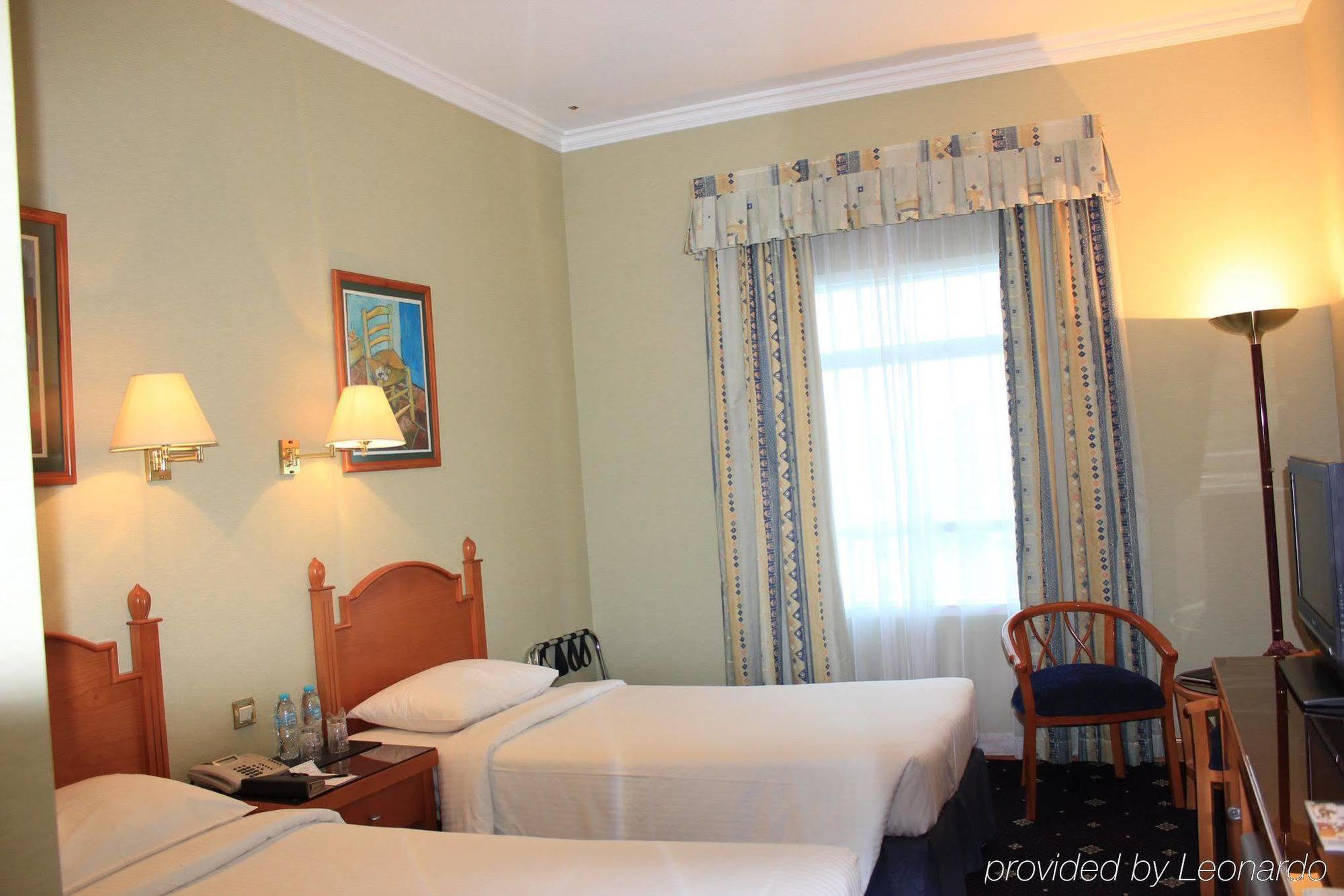 Sea View Hotel Дубай Екстериор снимка