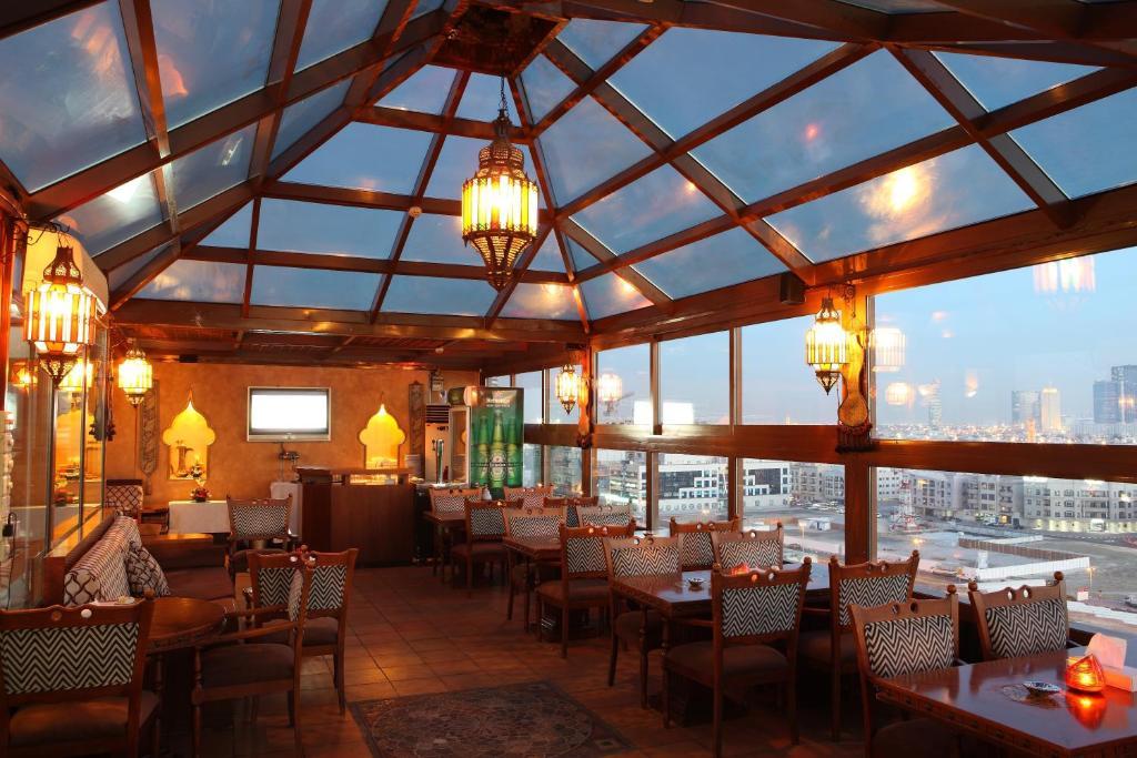 Sea View Hotel Дубай Екстериор снимка