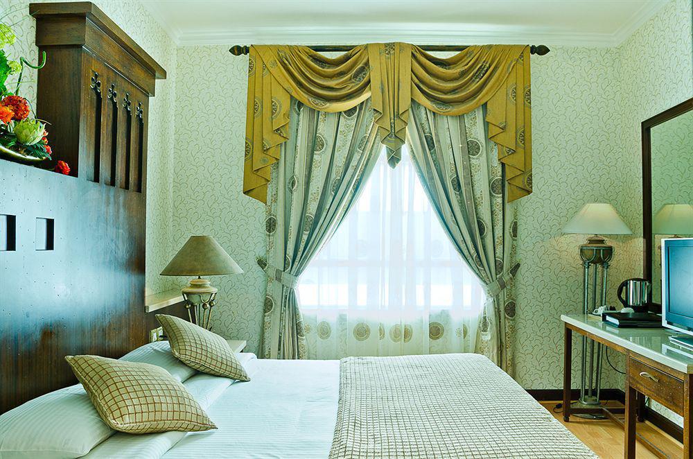 Sea View Hotel Дубай Екстериор снимка