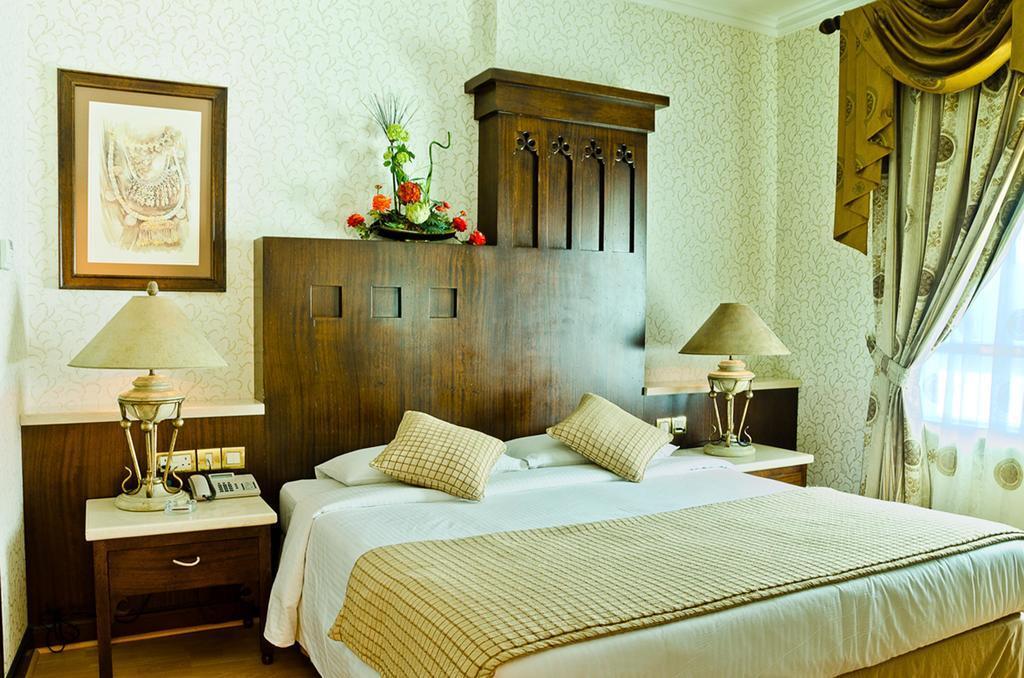 Sea View Hotel Дубай Екстериор снимка